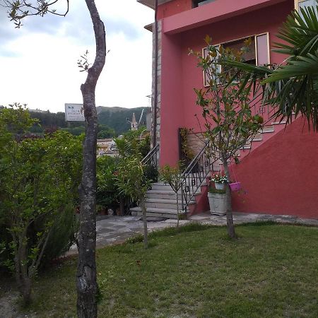 Bed & Breakfast La Rosa Rossa Cagli Eksteriør bilde