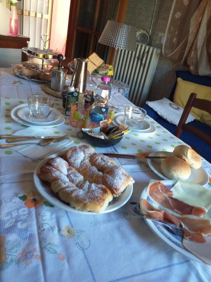 Bed & Breakfast La Rosa Rossa Cagli Eksteriør bilde